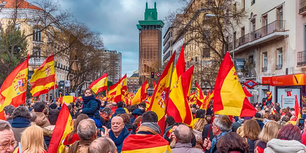 Patriotas da Espanha: um dos países que falam espanhol mais populares do mundo